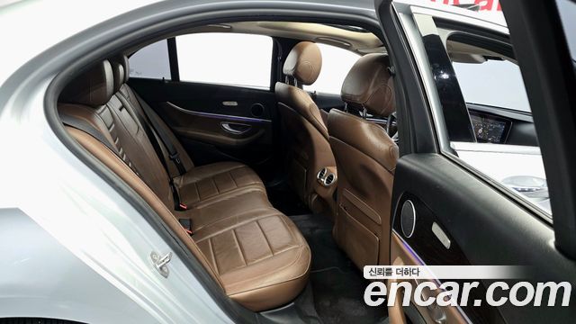 Mercedes-Benz E-Class (W213) E300 4MATIC Avnatgarde 2017 — фото 10