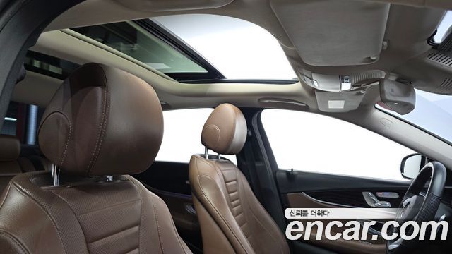 Mercedes-Benz E-Class (W213) E300 4MATIC Avnatgarde 2017 — фото 20