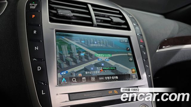 Lincoln MKZ Hybrid 2nd 2019 — фото 13