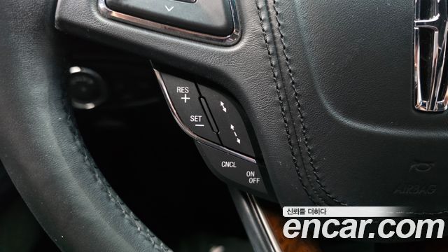 Lincoln MKZ Hybrid 2nd 2019 — фото 16