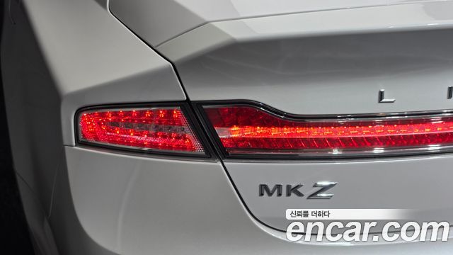 Lincoln MKZ Hybrid 2nd 2019 — фото 23