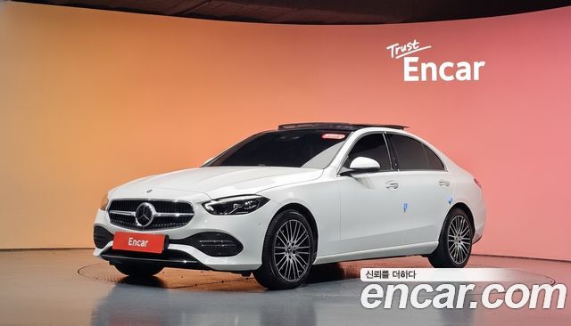 Mercedes-Benz C-Class (W206) C200 Avantgarde