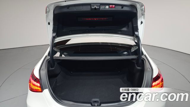 Mercedes-Benz C-Class (W206) C200 Avantgarde 2025 — фото 31