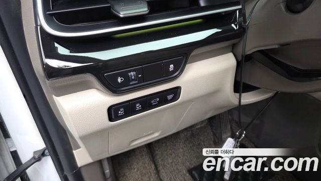 Kia Carnival (IV) Gasoline 9-Seater Signature 2024 — фото 30