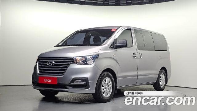 Hyundai Grand Starex Van 5-Seater Modern 2019 — фото 1