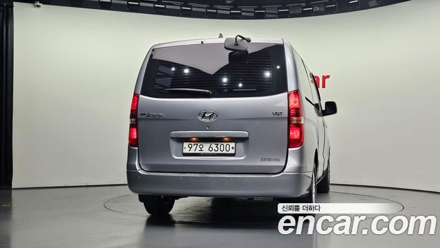Hyundai Grand Starex Van 5-Seater Modern 2019 — фото 4