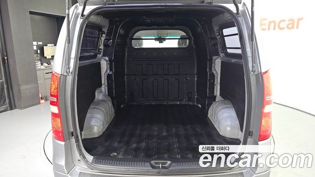 Hyundai Grand Starex Van 5-Seater Modern 2019 — фото 14