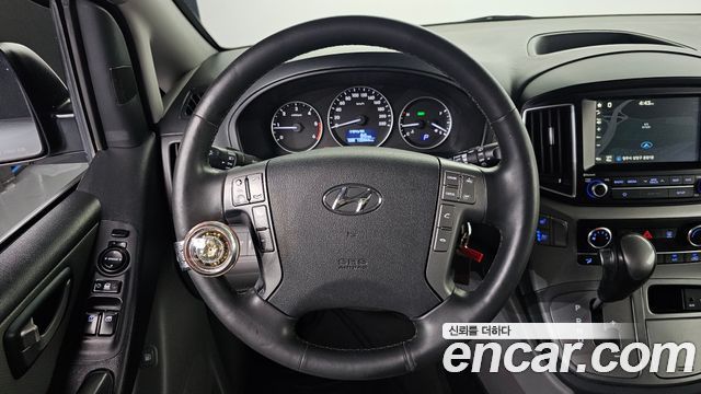 Hyundai Grand Starex Van 5-Seater Modern 2019 — фото 16