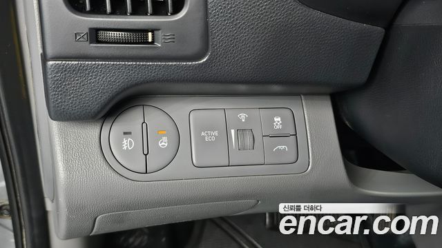 Hyundai Grand Starex Van 5-Seater Modern 2019 — фото 20