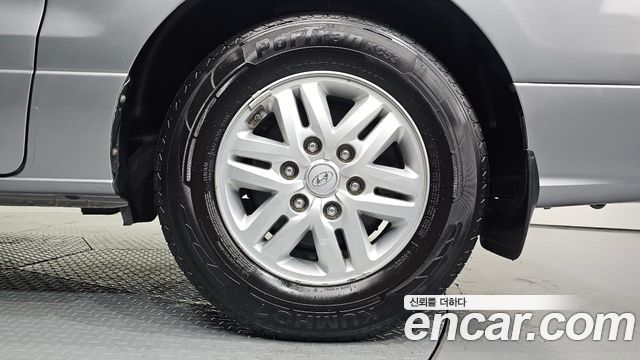 Hyundai Grand Starex Van 5-Seater Modern 2019 — фото 21