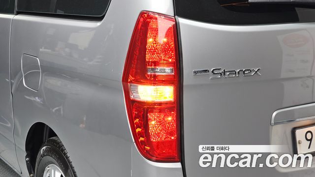 Hyundai Grand Starex Van 5-Seater Modern 2019 — фото 23
