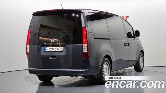 Hyundai Staria Tourer 11-Seater Smart 2023 — фото 2