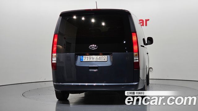 Hyundai Staria Tourer 11-Seater Smart 2023 — фото 4