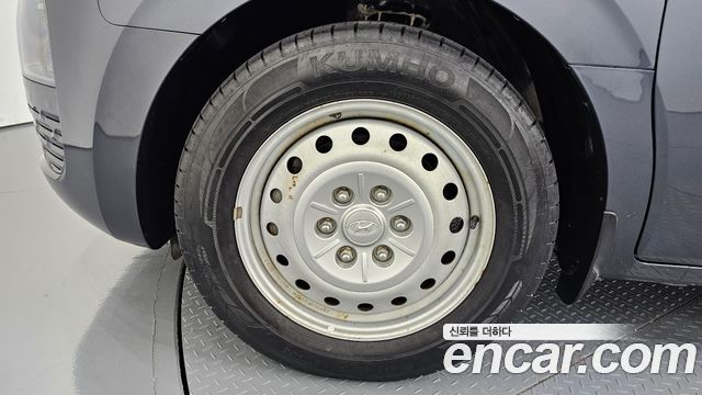 Hyundai Staria Tourer 11-Seater Smart 2023 — фото 5