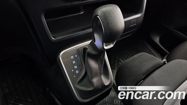 Hyundai Staria Tourer 11-Seater Smart 2023 — фото 9