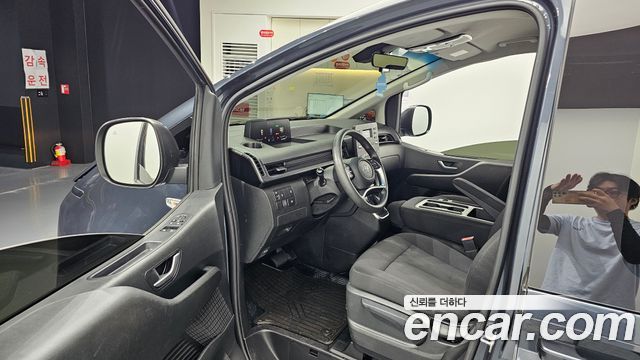 Hyundai Staria Tourer 11-Seater Smart 2023 — фото 10