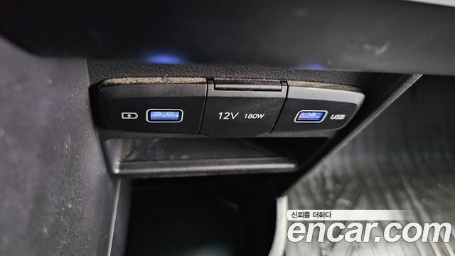Hyundai Staria Tourer 11-Seater Smart 2023 — фото 16