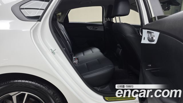 Kia K3 (II) 1.6 Prestige 2022 — фото 11