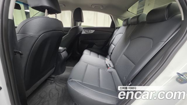 Kia K3 (II) 1.6 Prestige 2022 — фото 12