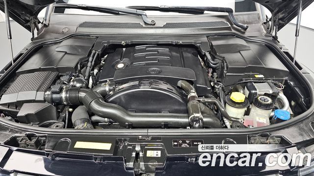 Land Rover Discovery 4 3.0 SDV6 SE 2016 — фото 6