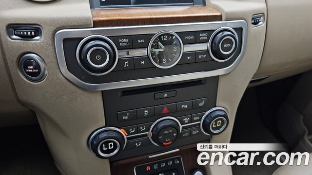 Land Rover Discovery 4 3.0 SDV6 SE 2016 — фото 22