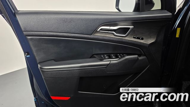 Kia Sportage (V) Gasoline 1.6 Turbo 4WD Signature Gravity 2023 — фото 30