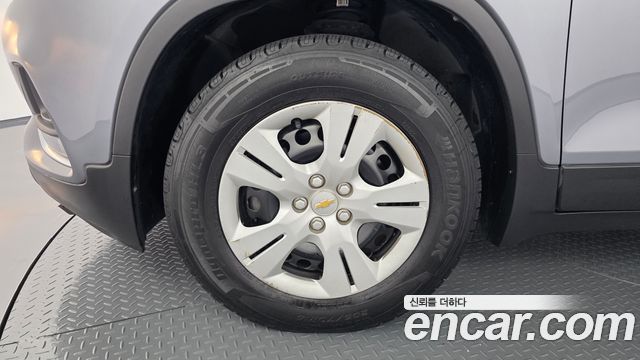 Chevrolet Trax 1.4 LS 2019 — фото 5