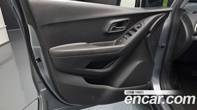Chevrolet Trax 1.4 LS 2019 — фото 24