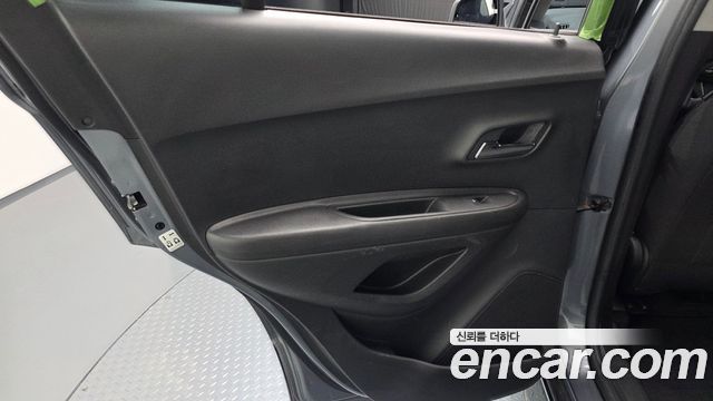 Chevrolet Trax 1.4 LS 2019 — фото 25