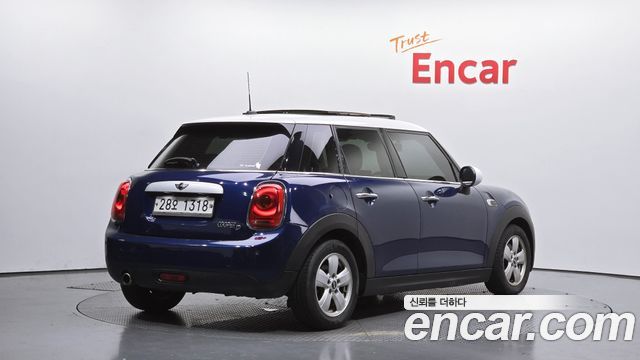 MINI Cooper D 5Door Mid 3rd 2015 — фото 2