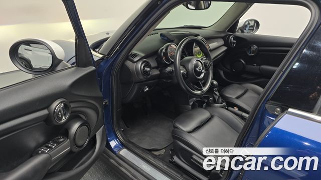 MINI Cooper D 5Door Mid 3rd 2015 — фото 10