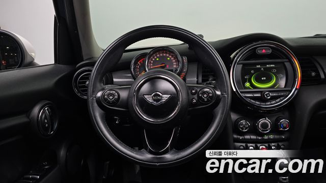 MINI Cooper D 5Door Mid 3rd 2015 — фото 12