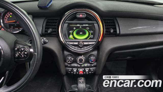 MINI Cooper D 5Door Mid 3rd 2015 — фото 13