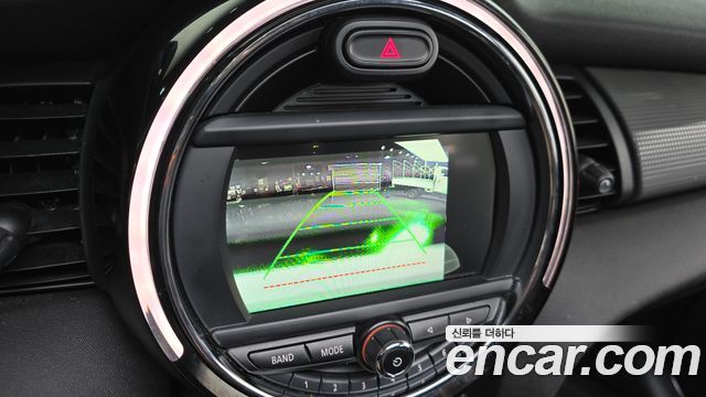 MINI Cooper D 5Door Mid 3rd 2015 — фото 14