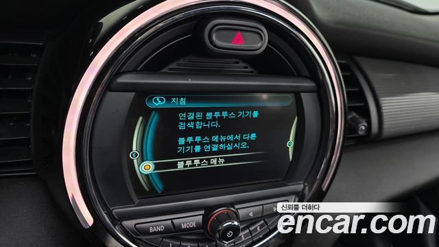 MINI Cooper D 5Door Mid 3rd 2015 — фото 17