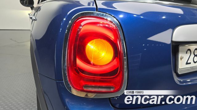 MINI Cooper D 5Door Mid 3rd 2015 — фото 23