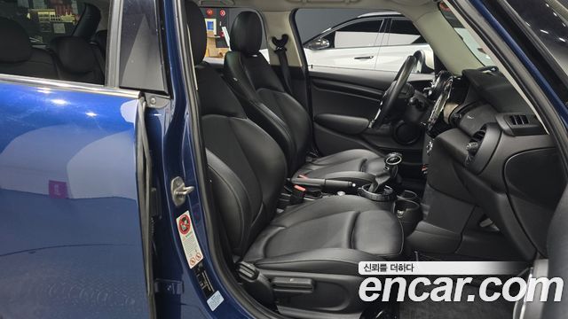 MINI Cooper D 5Door Mid 3rd 2015 — фото 26
