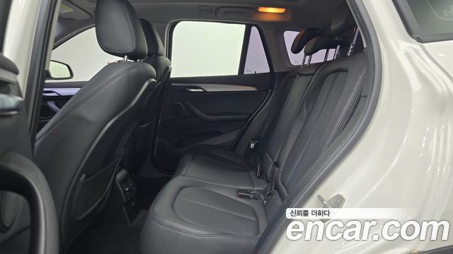 BMW X1 (F48) xDrive 20d 2016 — фото 11
