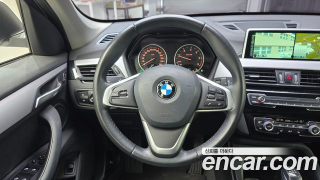 BMW X1 (F48) xDrive 20d 2016 — фото 13