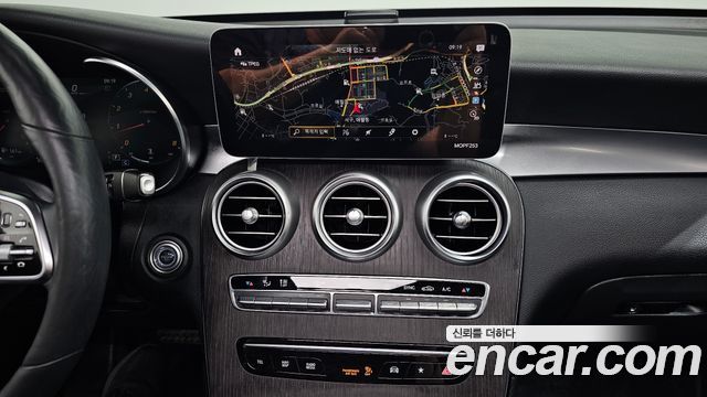 Mercedes-Benz GLC-Class (X253) GCL300 4MATIC Coupe 2020 — фото 16