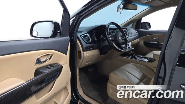 Kia Carnival Gasoline 9-Seater Hi-Limousine Noblesse Special 2019 — фото 10
