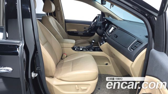 Kia Carnival Gasoline 9-Seater Hi-Limousine Noblesse Special 2019 — фото 11