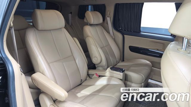Kia Carnival Gasoline 9-Seater Hi-Limousine Noblesse Special 2019 — фото 12