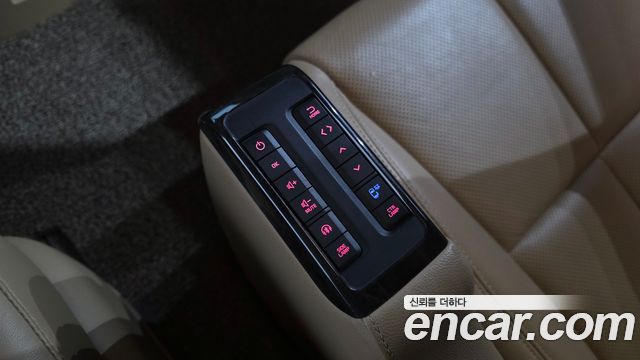 Kia Carnival Gasoline 9-Seater Hi-Limousine Noblesse Special 2019 — фото 18