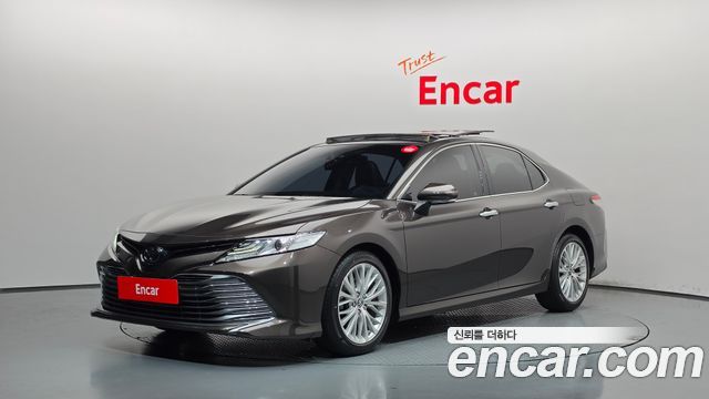 Toyota Camry (XV70) 2.5 2019 — фото 1