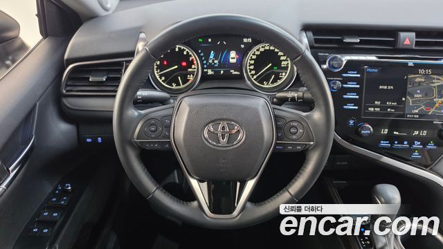 Toyota Camry (XV70) 2.5 2019 — фото 12