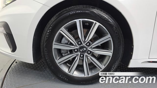 Kia K5 (II) 2.0 Prestige 2020 — фото 5