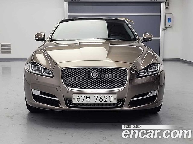 Jaguar XJ 3.0 SC AWD Portfolio LWB X351 2017 — фото 2