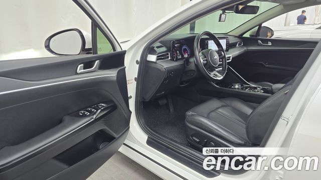 Kia K5 (III) 2.0 LPI Prestige 2021 — фото 10