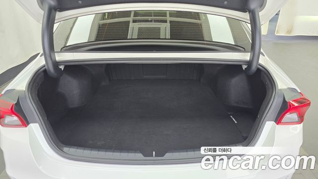Kia K5 (III) 2.0 LPI Prestige 2021 — фото 24